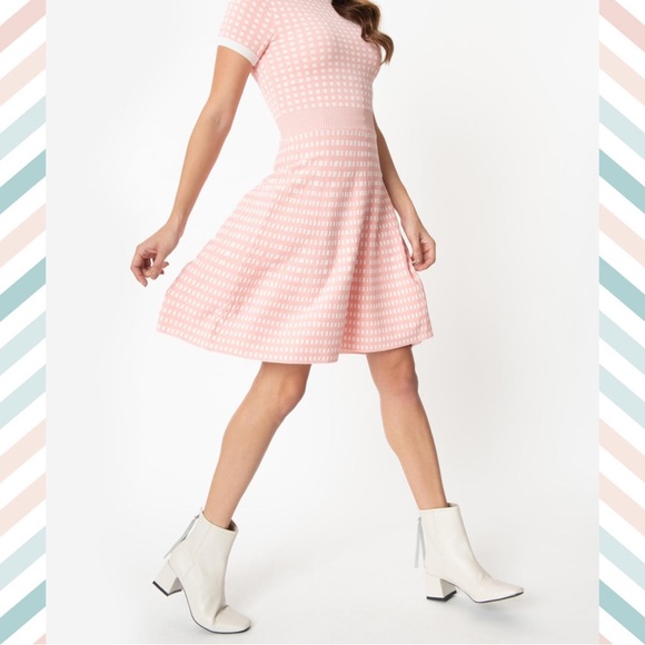 Unique Vintage Mod Pink Gingham Knitted Dress - Picture 1 of 9